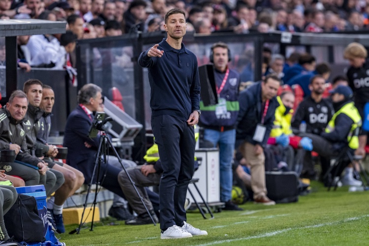 亿万28娱乐-也很惊讶！TA：巴萨更衣室没想到阿隆索西超杯决赛第二天就下课了