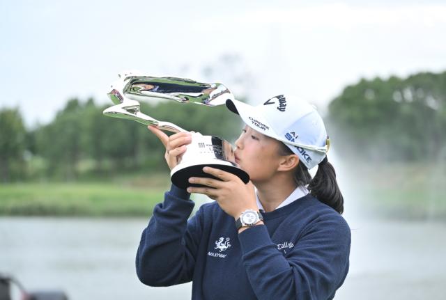 亿万28下载-从最佳业余到“中国首冠” 殷若宁：想开了，于是赢了