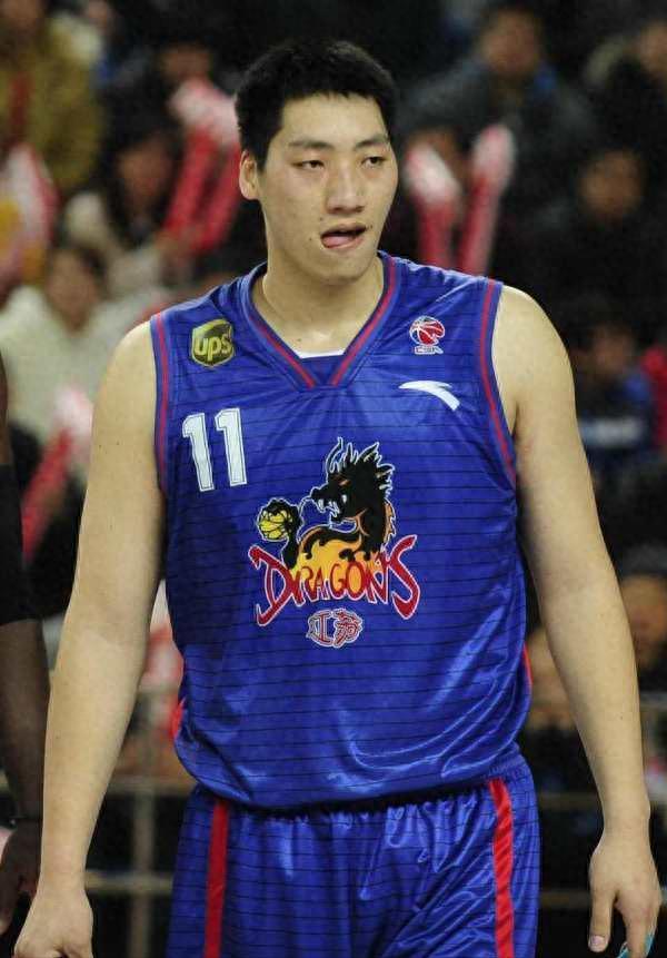亿万28官网-他是CBA3届MVP得主，打了19年，退役进管理层，娶空姐幸福美满
